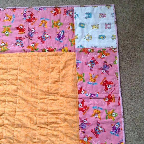 NWOT Handmade Baby Quilt Blanket Scrappy Flannel Multicolored Quilted Bedding - Picture 7 of 7